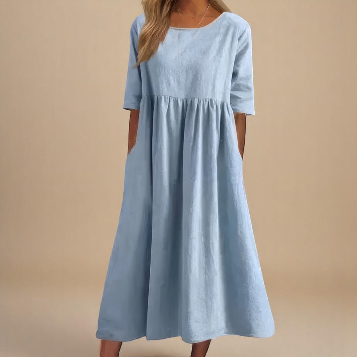 Serena – Minimalist Maxi Dress with Loose Fit