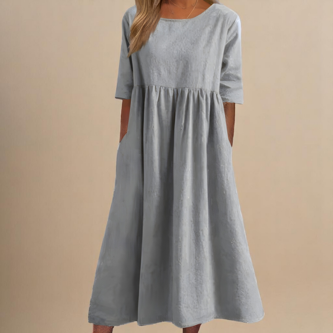 Serena – Minimalist Maxi Dress with Loose Fit