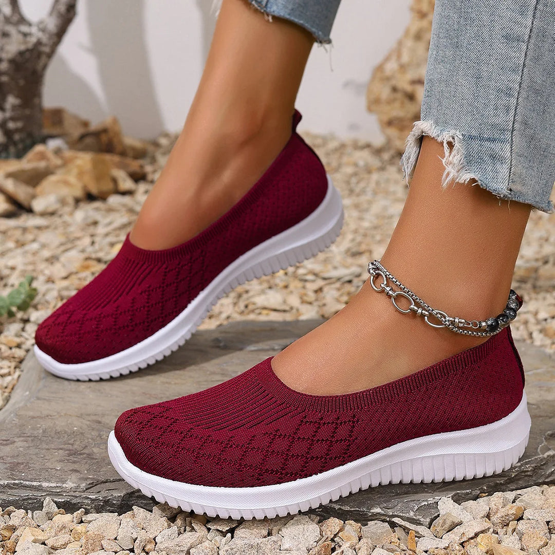 Lunaria – Breathable orthopedic sneakers for everyday use